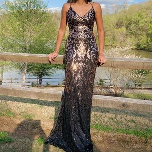 Windsor rose gold black sequin prom gown size xs